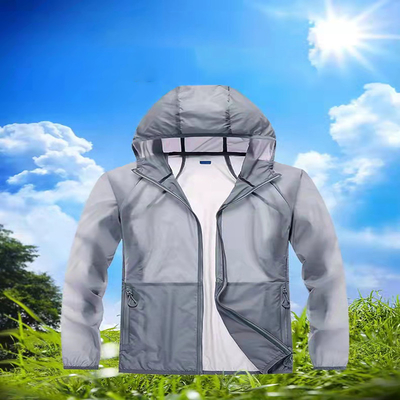 96% Nylon- 4% Spandex Breathable der Hoodie-Reißverschluss- Luxus-Eco Sonnen-sicherer Frauen Upf 50 UVschutz-Kleidung